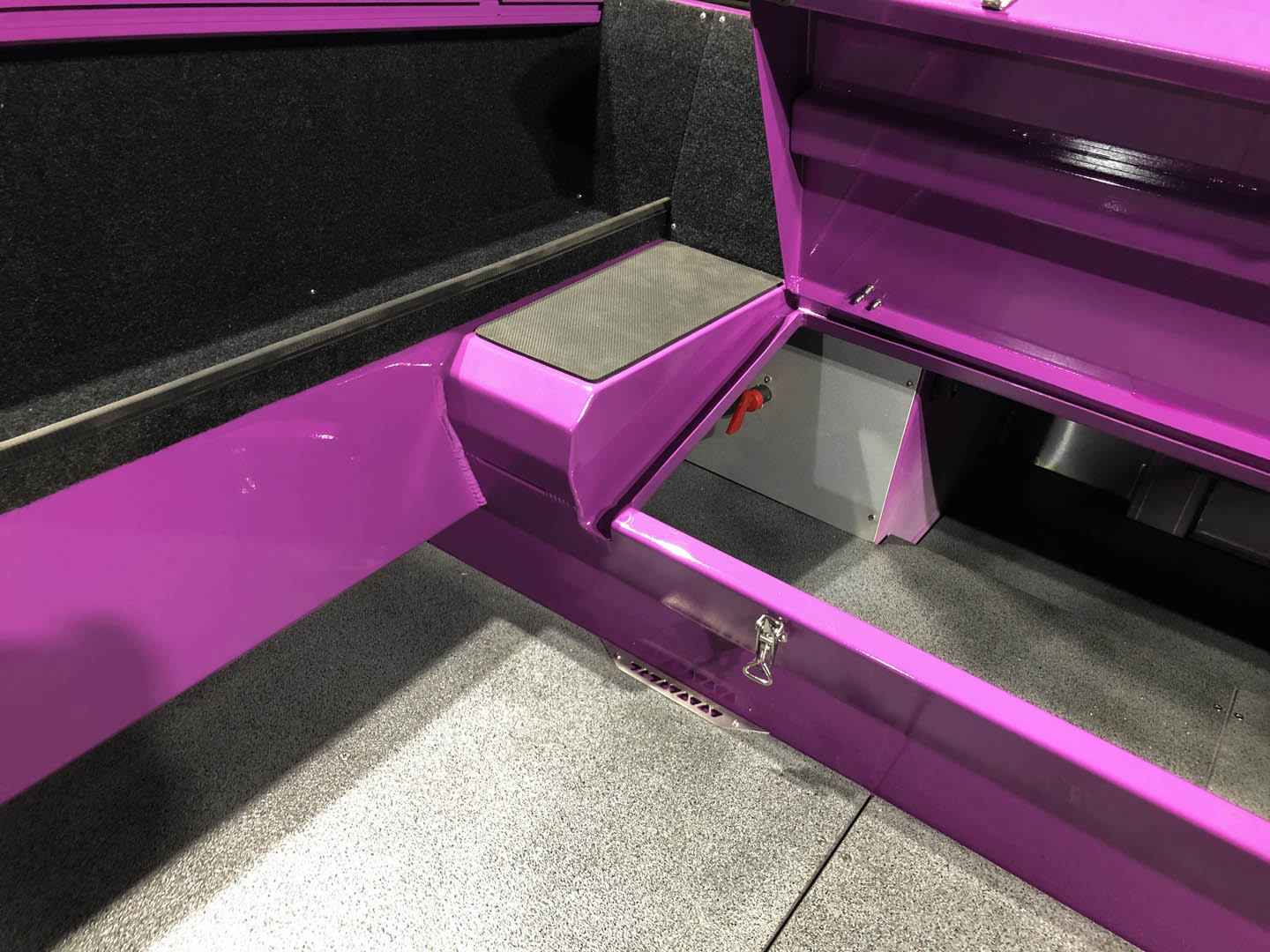 WINDBOAT 4.6DCX WINDBOAT 4.6DCX